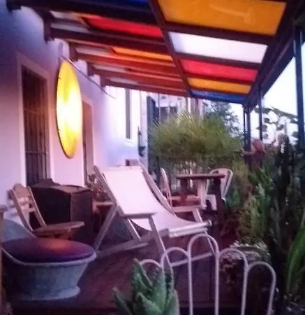 With Terrace And Loft With Garden In Naviglio Pavese Гостевой дом Милан