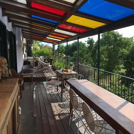 With Terrace And Loft With Garden In Naviglio Pavese Гостевой дом